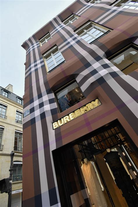 Burberry Paris Flagship on Rue Saint Honoré .